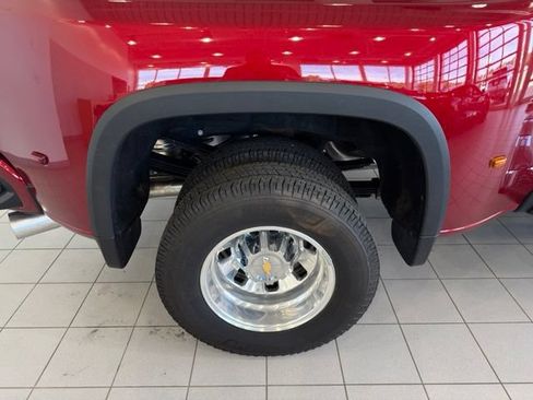 Used 2024 Chevrolet Silverado 3500 High Country w/ Technology Package AWD/4WD image 44