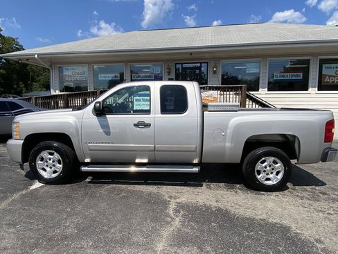 Used 2008 Chevrolet Silverado 1500 LT w/ Power Pack Plus RWD image 11