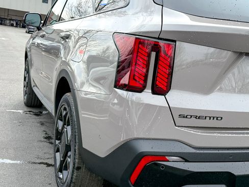 New 2026 Kia Sorento SX AWD/4WD image 10