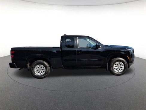 Used 2024 Nissan Frontier SV w/ Technology Package image 4