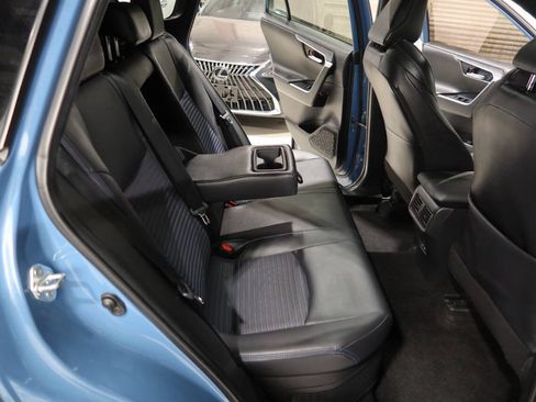 Used 2022 Toyota RAV4 XSE AWD/4WD image 15