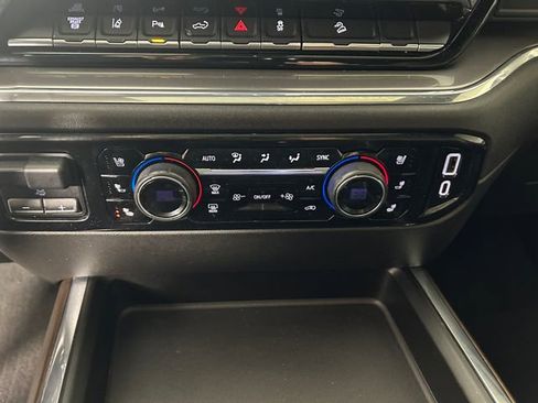 Used 2024 Chevrolet Silverado 2500 High Country w/ High Country Premium Package image 24