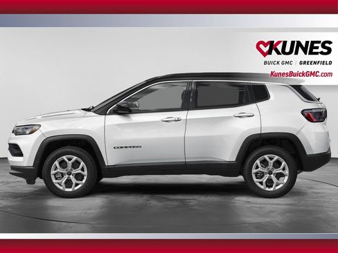 Used 2025 Jeep Compass Limited AWD/4WD image 8