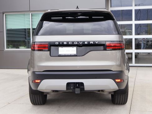 Certified 2025 Land Rover Discovery S AWD/4WD image 9