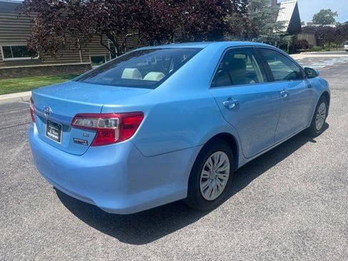 Used 2012 Toyota Camry LE FWD image 19