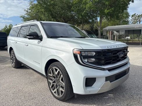 Used 2025 Ford Expedition Max Platinum w/ Platinum Ultimate Package image 3