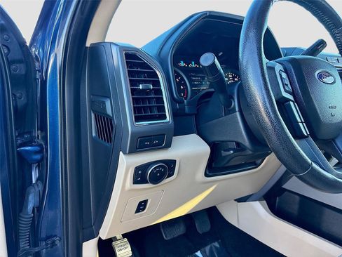 Used 2016 Ford F150 XLT w/ Equipment Group 302A Luxury image 10