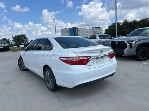 Used 2017 Toyota Camry SE FWD image 5