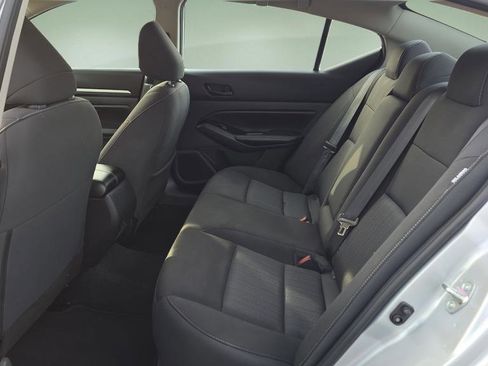 Used 2023 Nissan Altima 2.5 SV image 14