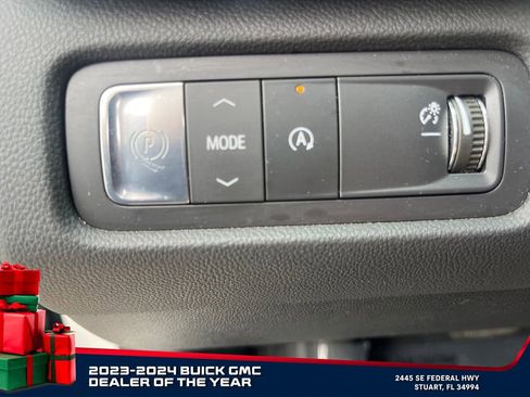 Certified 2025 GMC Acadia Elevation image 14