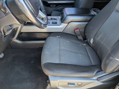 Used 2021 Ford Expedition XLT image 9