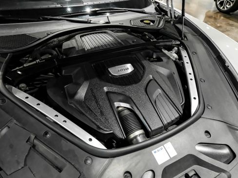 Used 2018 Porsche Panamera 4 AWD/4WD image 57
