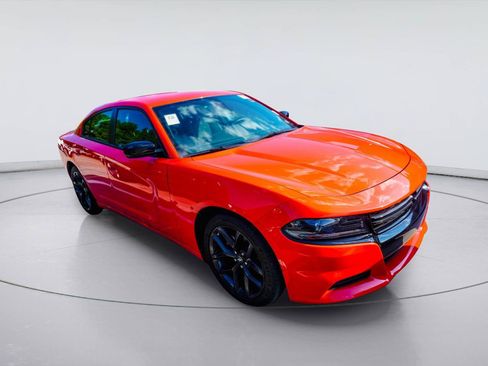 Used 2022 Dodge Charger SXT w/ Blacktop Package RWD image 2