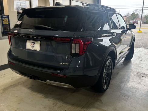 New 2026 Ford Explorer Active w/ Active Comfort Package AWD/4WD image 9