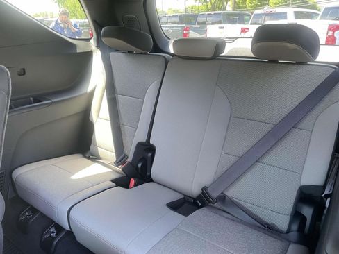Used 2025 Chevrolet Traverse LT w/ Midnight/Sport Edition FWD image 12