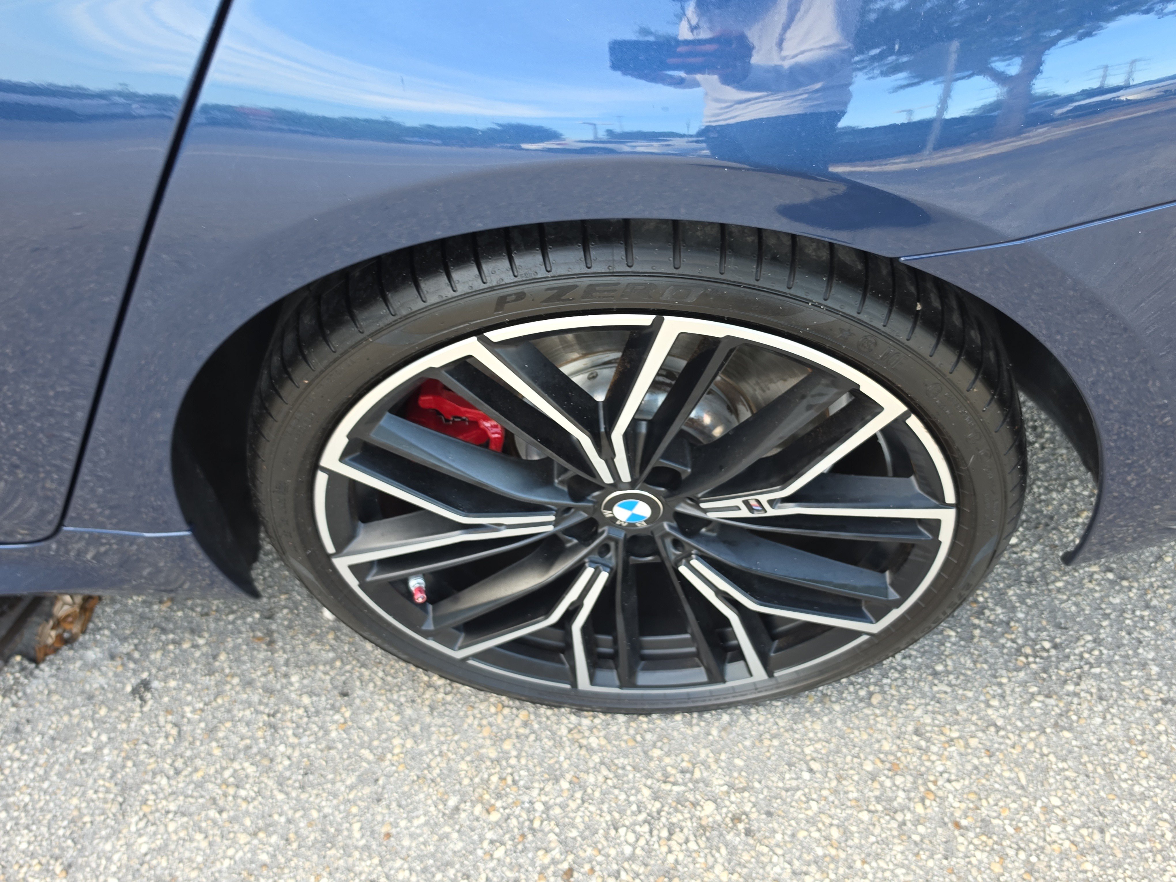 Used 2023 BMW M550i xDrive w/ Executive Package AWD/4WD image 6