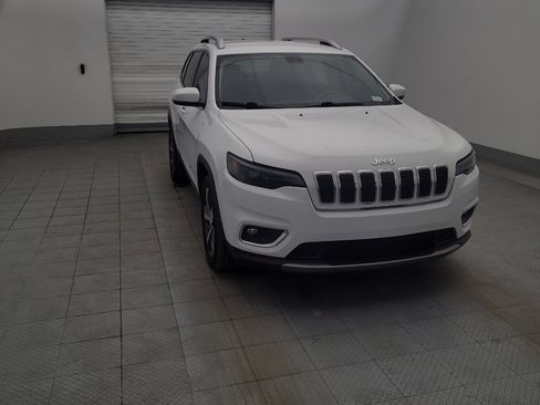 Used 2019 Jeep Cherokee Limited image 14