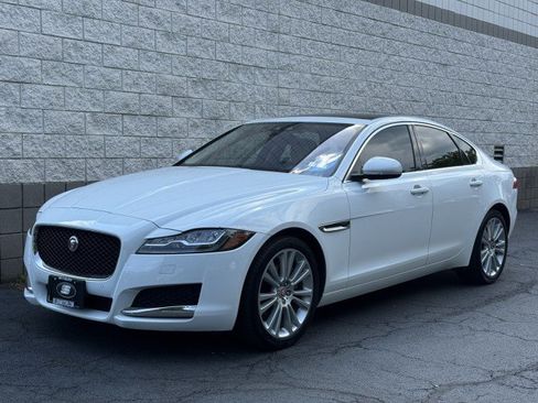 Used 2018 Jaguar XF Prestige AWD/4WD image 1