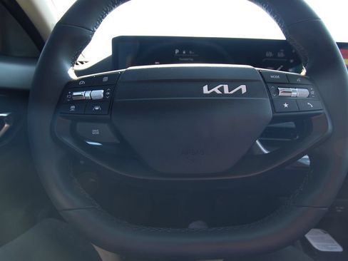 New 2026 Kia K4 EX FWD image 19
