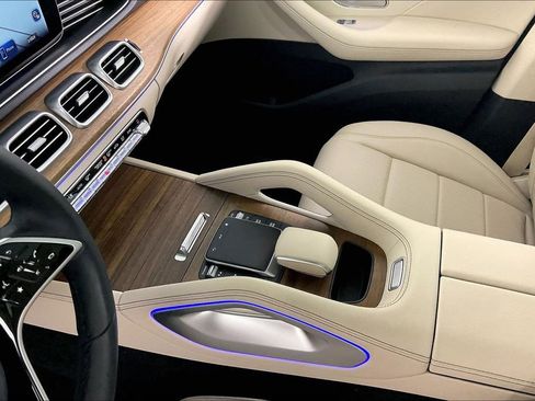 Used 2026 Mercedes-Benz GLE 450 4MATIC image 12