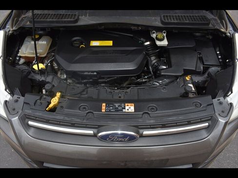 Used 2016 Ford Escape SE w/ Equipment Group 201A FWD image 38