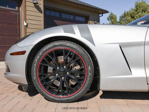 Used 2010 Chevrolet Corvette Coupe w/ 1LT image 4