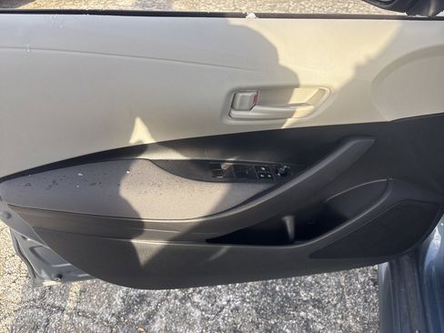 Used 2023 Toyota Corolla LE image 12