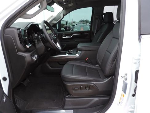 Used 2025 GMC Sierra 2500 SLT w/ SLT Convenience Package image 23