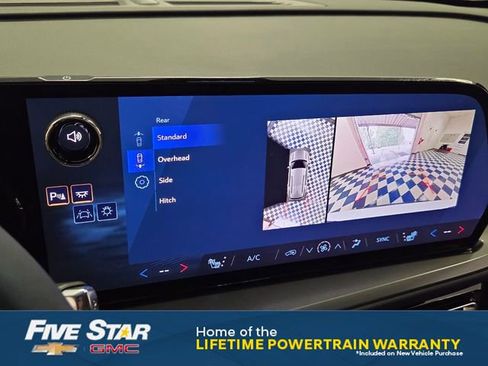 New 2026 Chevrolet Traverse LT FWD image 21