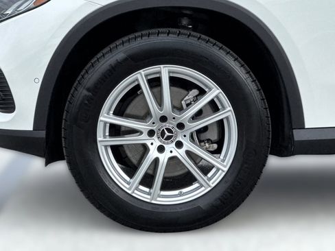 Certified 2025 Mercedes-Benz GLC 300 4MATIC image 11