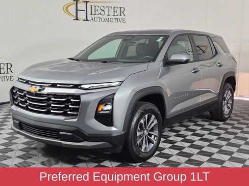 Used 2026 Chevrolet Equinox LT FWD image 8