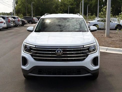 New 2026 Volkswagen Atlas SE FWD image 2