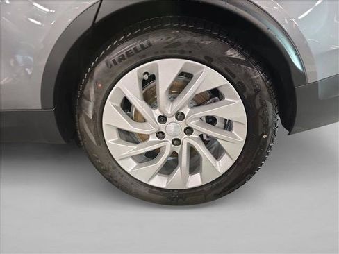 New 2026 Land Rover Discovery S AWD/4WD image 13