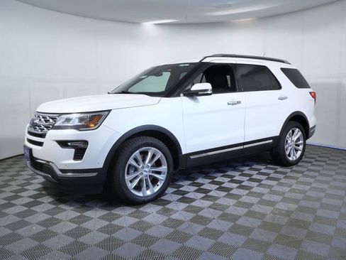 Certified 2018 Ford Explorer Limited w/ Equipment Group 301A AWD/4WD image 5
