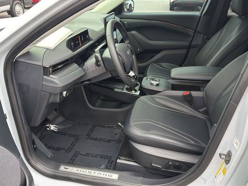 Used 2021 Ford Mustang Mach-E Premium RWD image 10