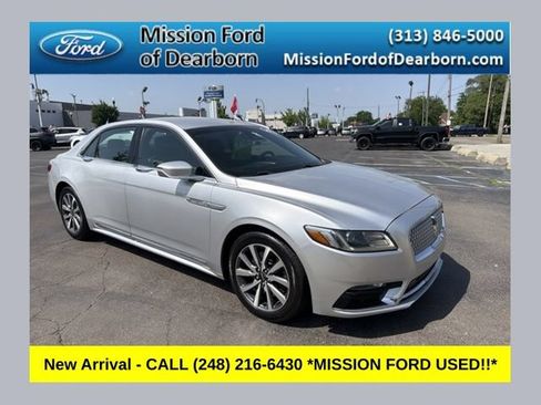 Used 2019 Lincoln Continental Premiere FWD image 1