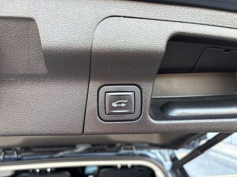 Used 2019 GMC Acadia SLT FWD image 47