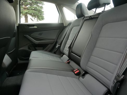 New 2025 Volkswagen Jetta SE image 5