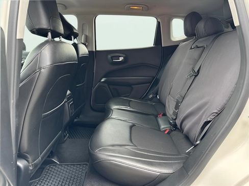 Used 2018 Jeep Compass Latitude w/ Popular Equipment Group AWD/4WD image 8