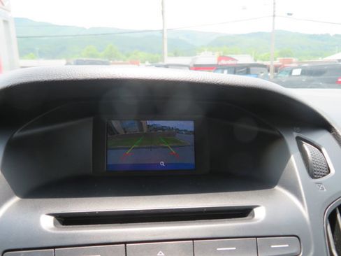 Used 2015 Ford Focus SE w/ Interior Protection Package image 29