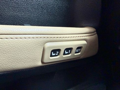 Used 2016 Toyota 4Runner Limited image 28