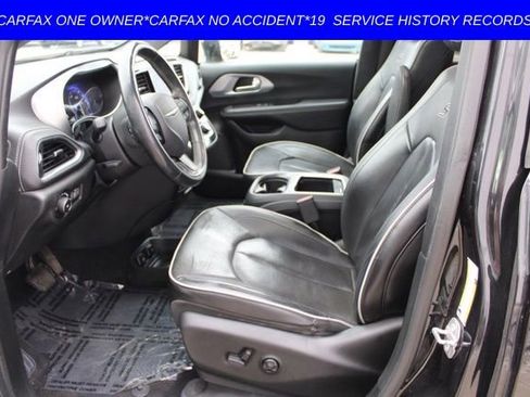 Used 2018 Chrysler Pacifica Limited w/ Advanced Safetytec Group image 15