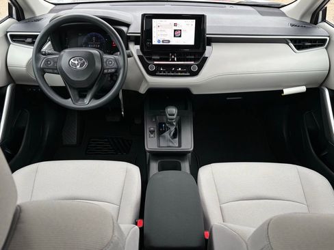 New 2026 Toyota Corolla Cross L image 9