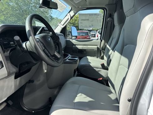 New 2027 Ford E-450 and Econoline 450 Super Duty w/ Driver's Safety Package RWD image 18