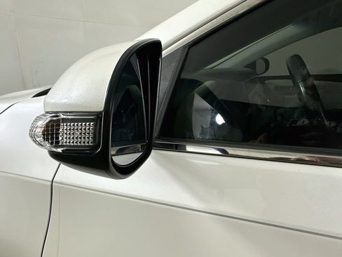 Used 2017 Toyota Avalon Touring FWD image 39