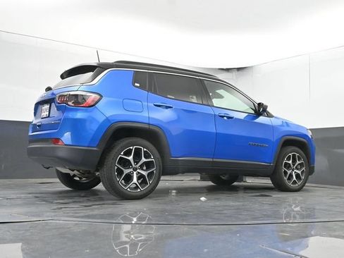 Used 2025 Jeep Compass Limited AWD/4WD image 44