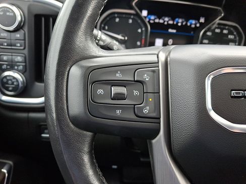 Certified 2022 GMC Sierra 2500 Denali w/ Denali Black Diamond Edition image 23