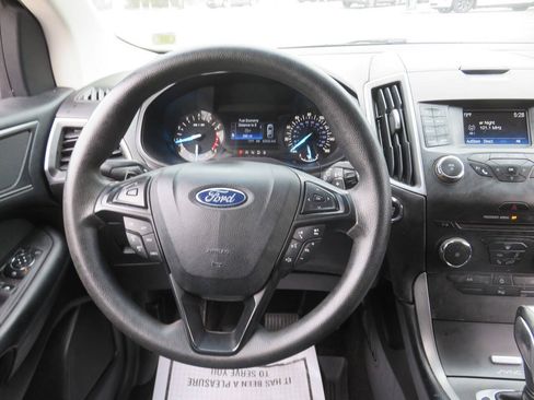 Used 2017 Ford Edge SE w/ Cargo Accessory Package AWD/4WD image 14