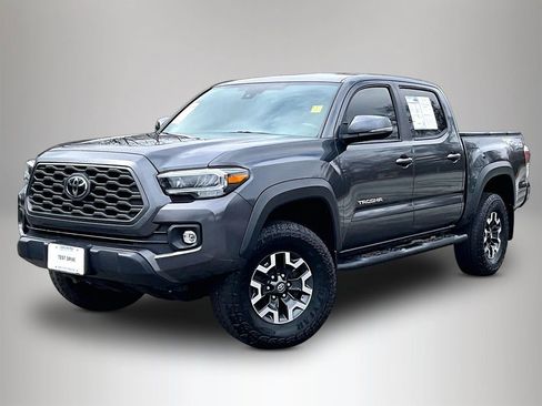 Used 2021 Toyota Tacoma TRD Off-Road w/ Technology Package image 4