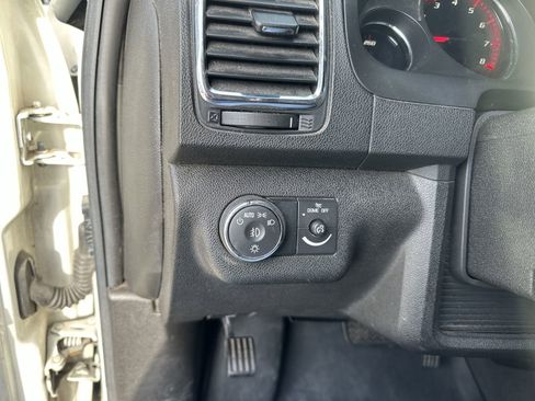 Used 2011 GMC Acadia Denali image 16